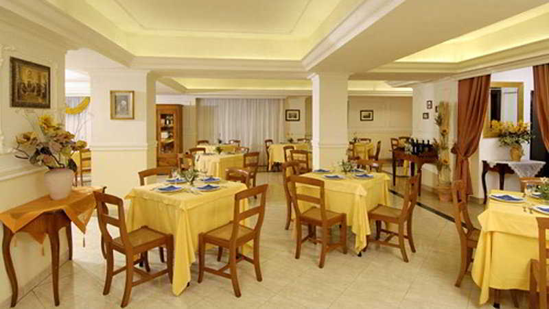 C-Hotels Club House Roma Restoran gambar